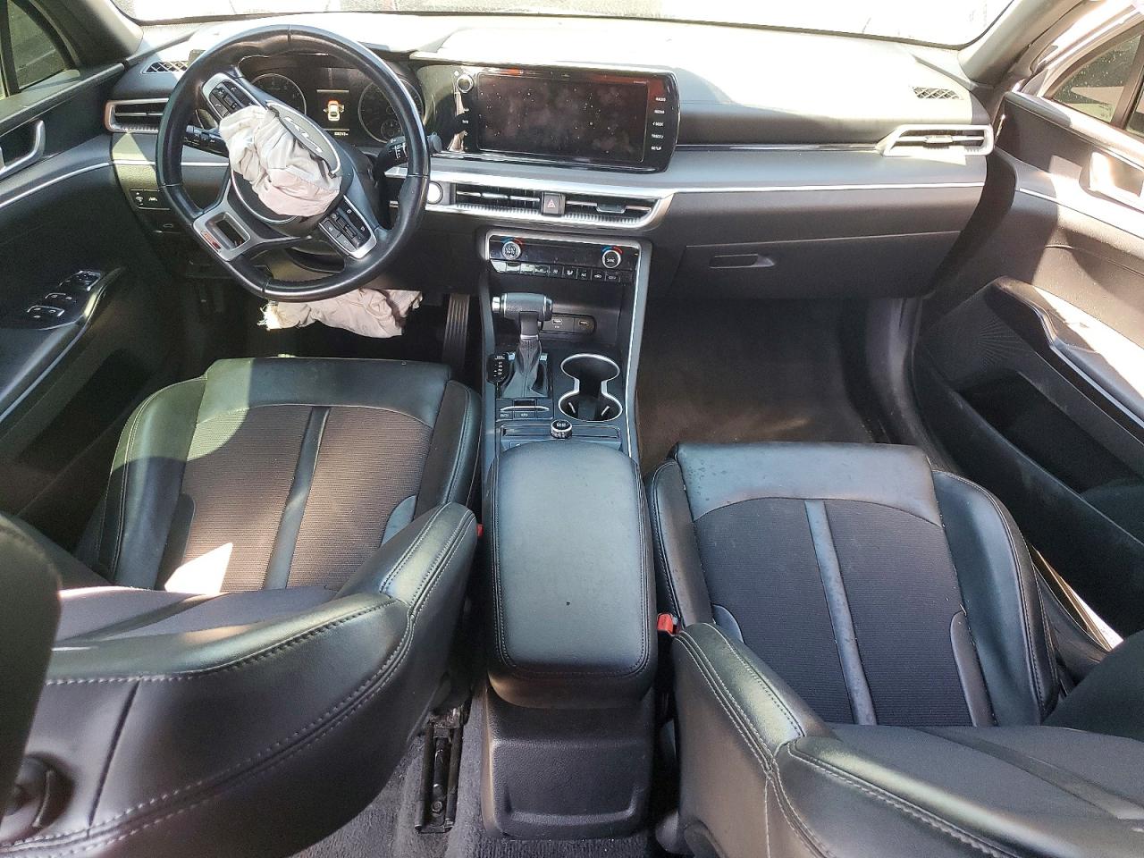 2022 KIA K5