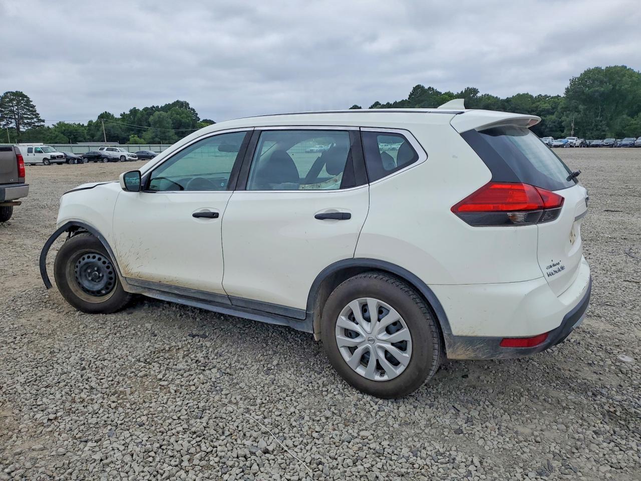 2017 NISSAN ROGUE