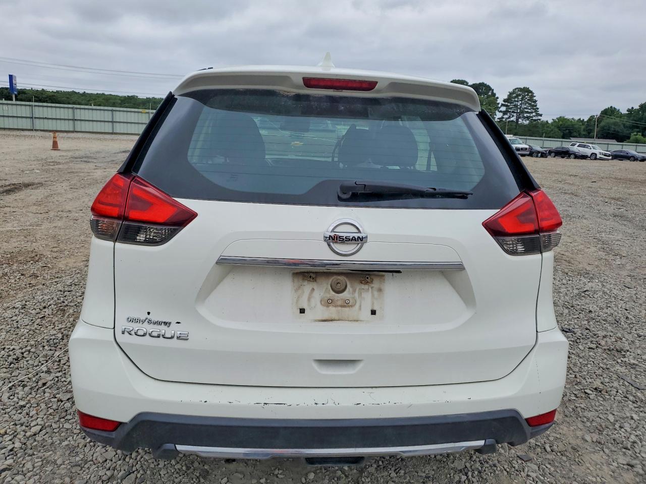 2017 NISSAN ROGUE