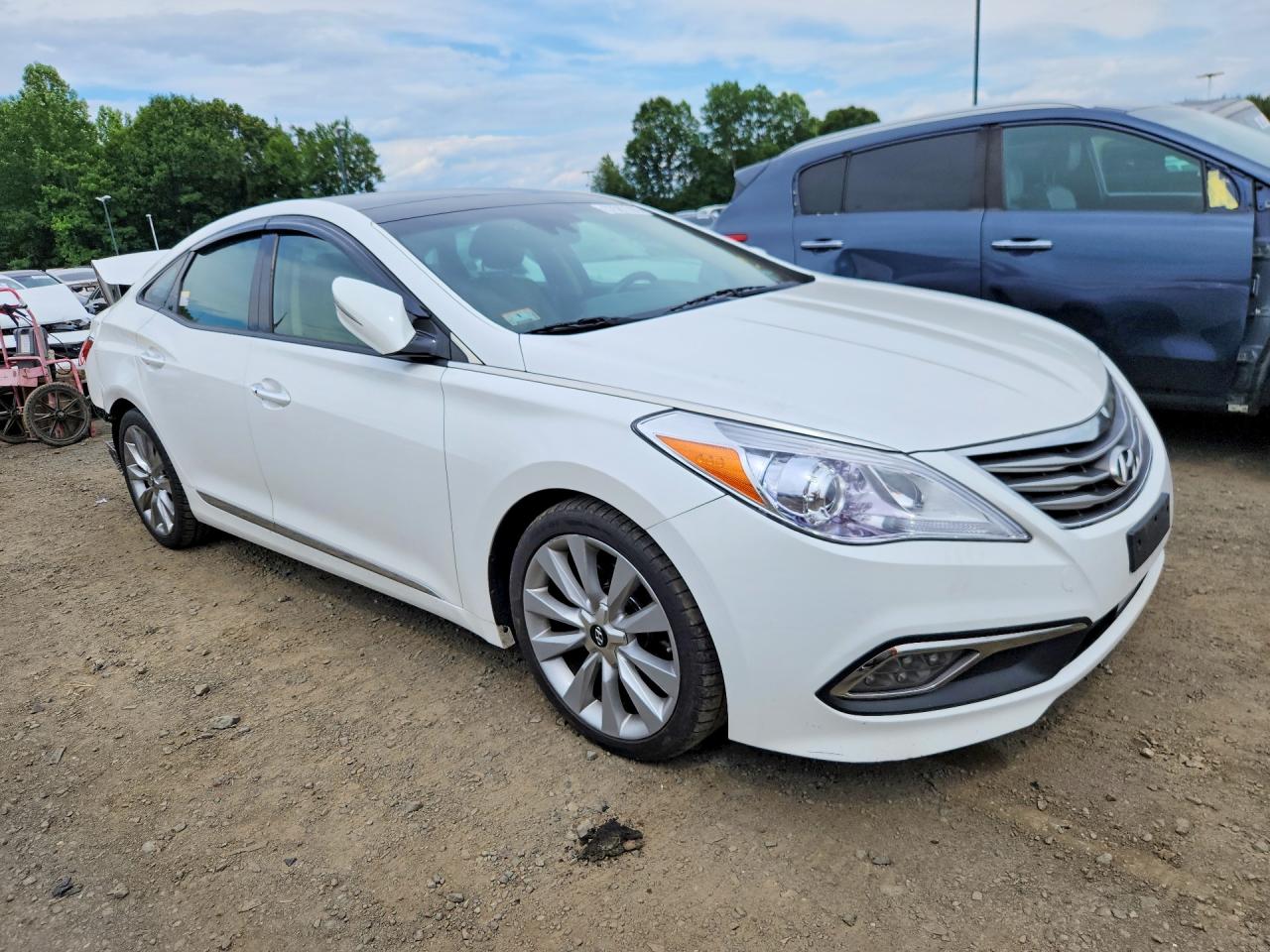 2016 HYUNDAI AZERA