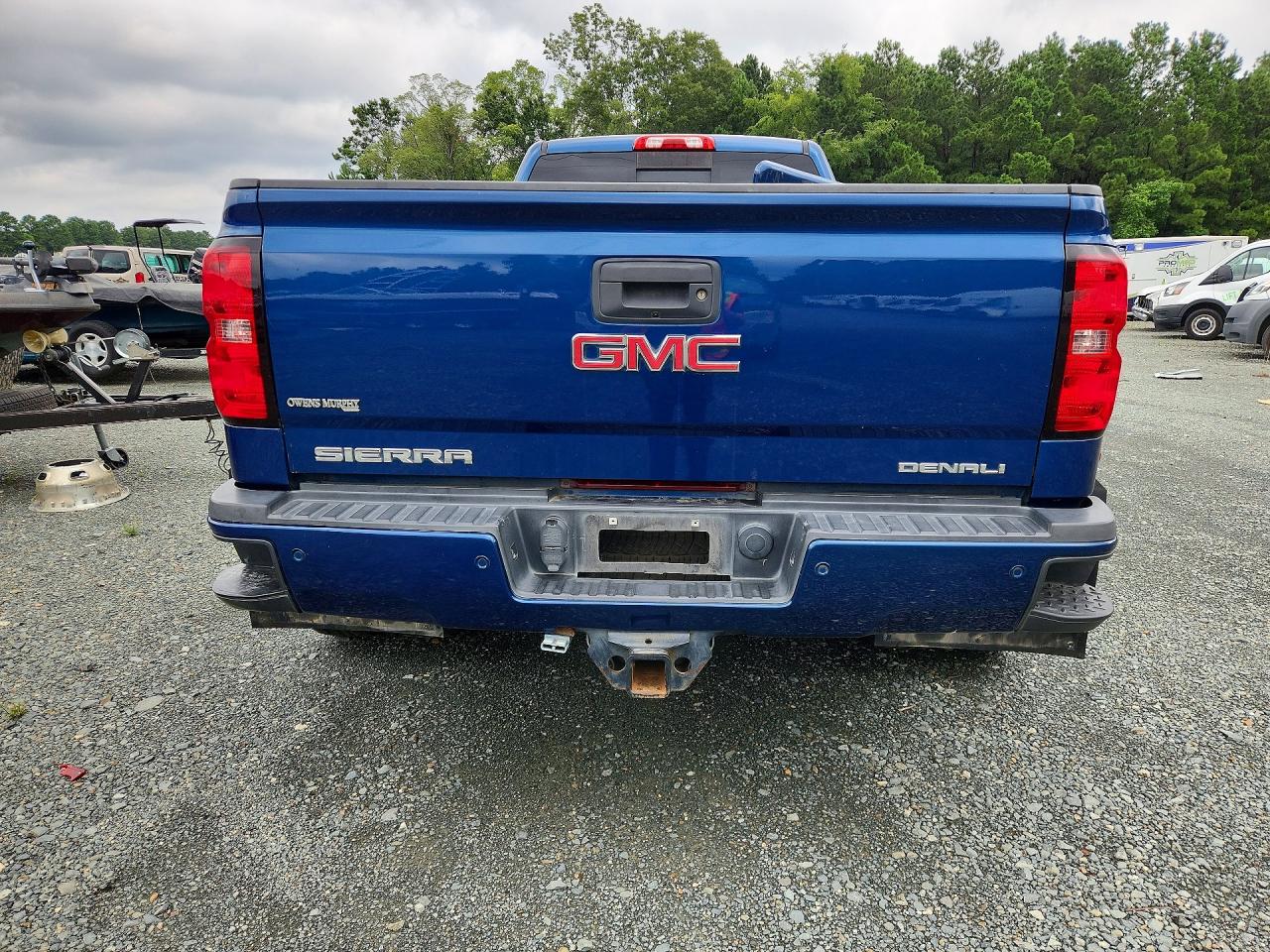2016 GMC SIERRA