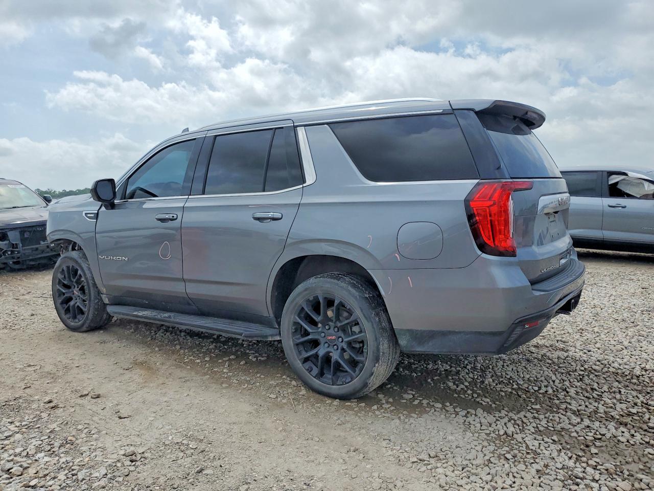 2022 GMC YUKON