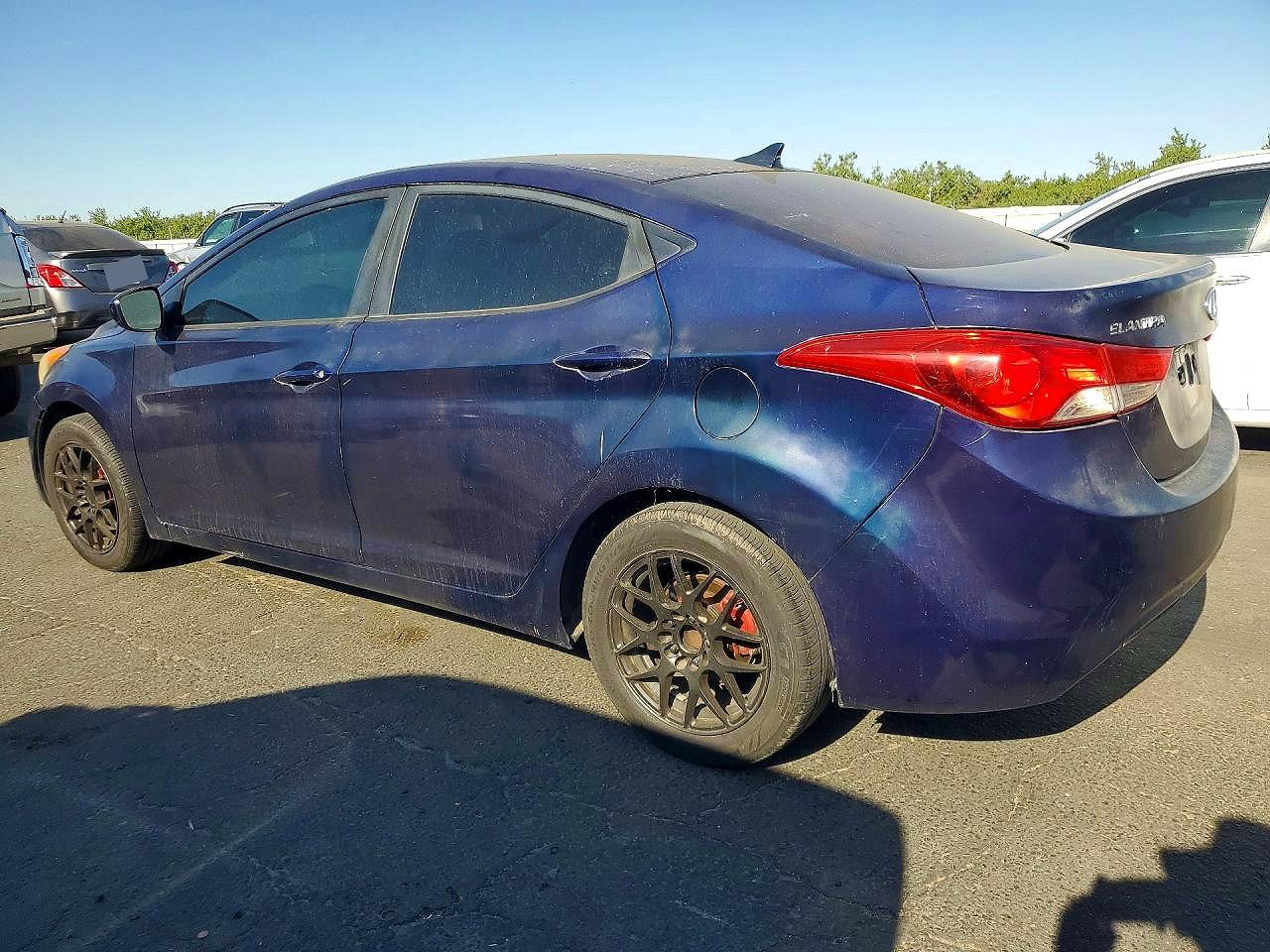 2011 HYUNDAI ELANTRA