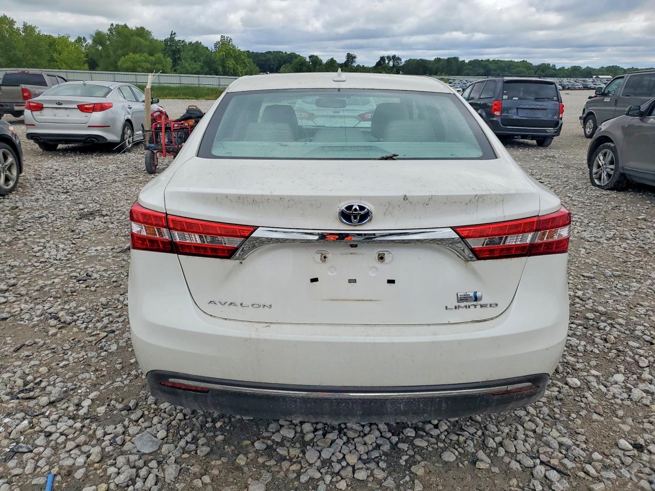 2014 TOYOTA AVALON