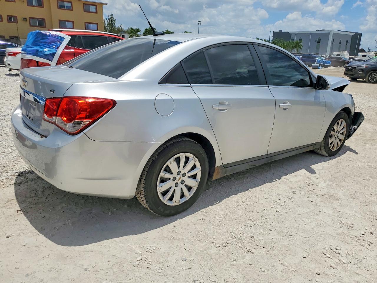 2011 CHEVROLET CRUZE