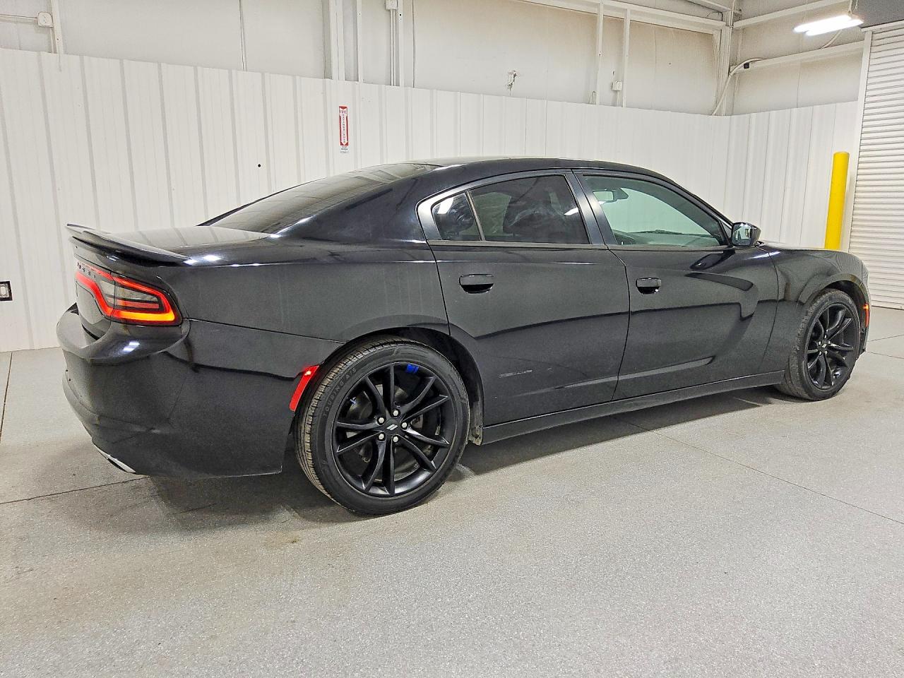 2017 DODGE CHARGER