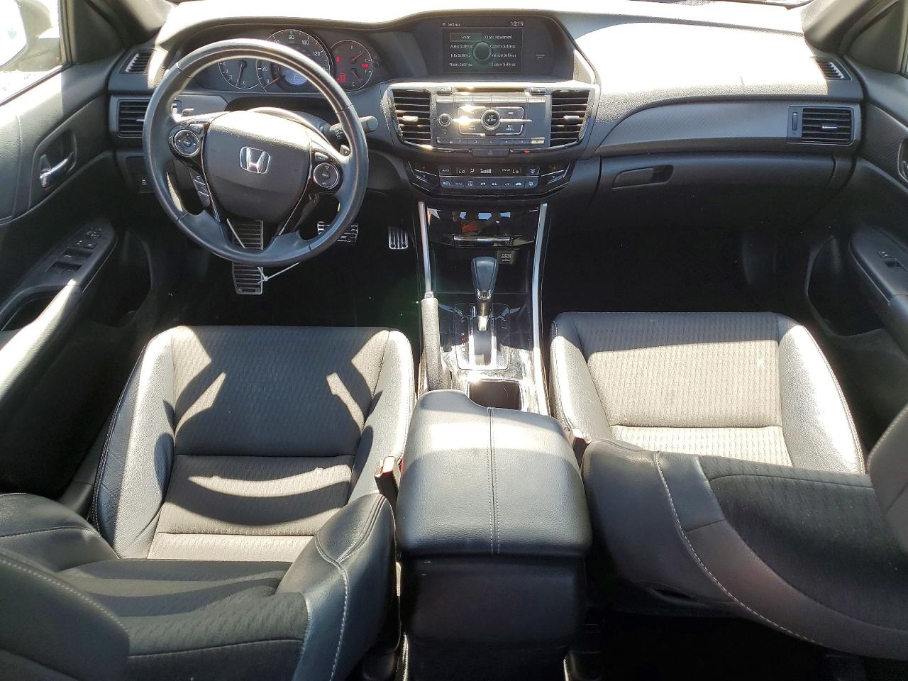 2017 HONDA ACCORD
