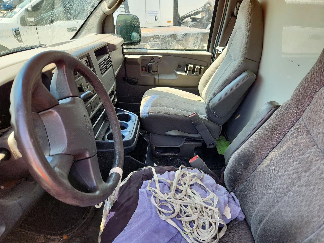 2004 CHEVROLET EXPRESS