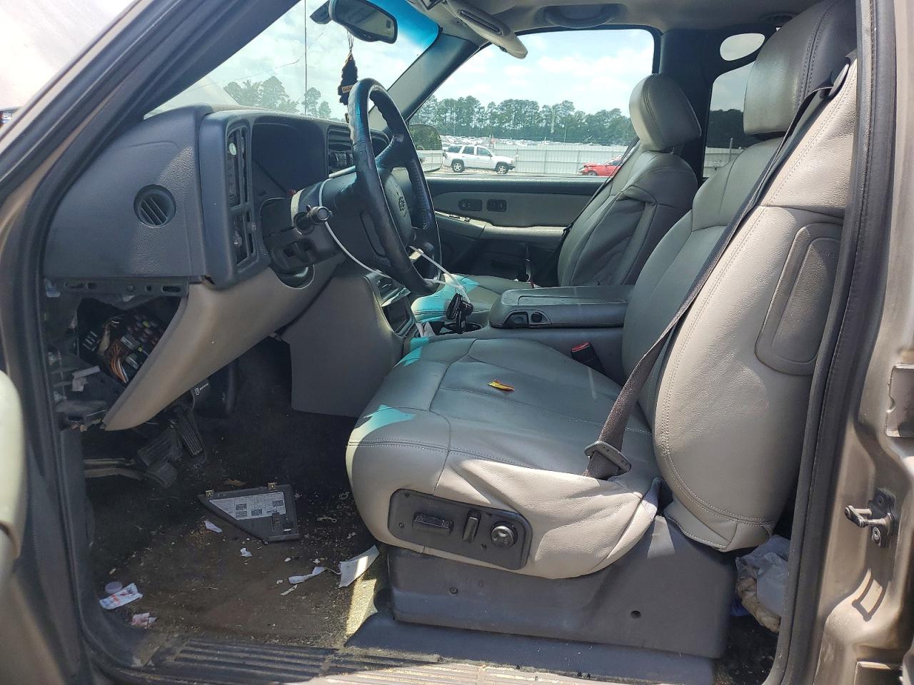2002 CHEVROLET SUBURBAN