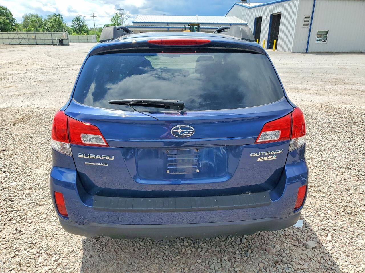 2010 SUBARU OUTBACK