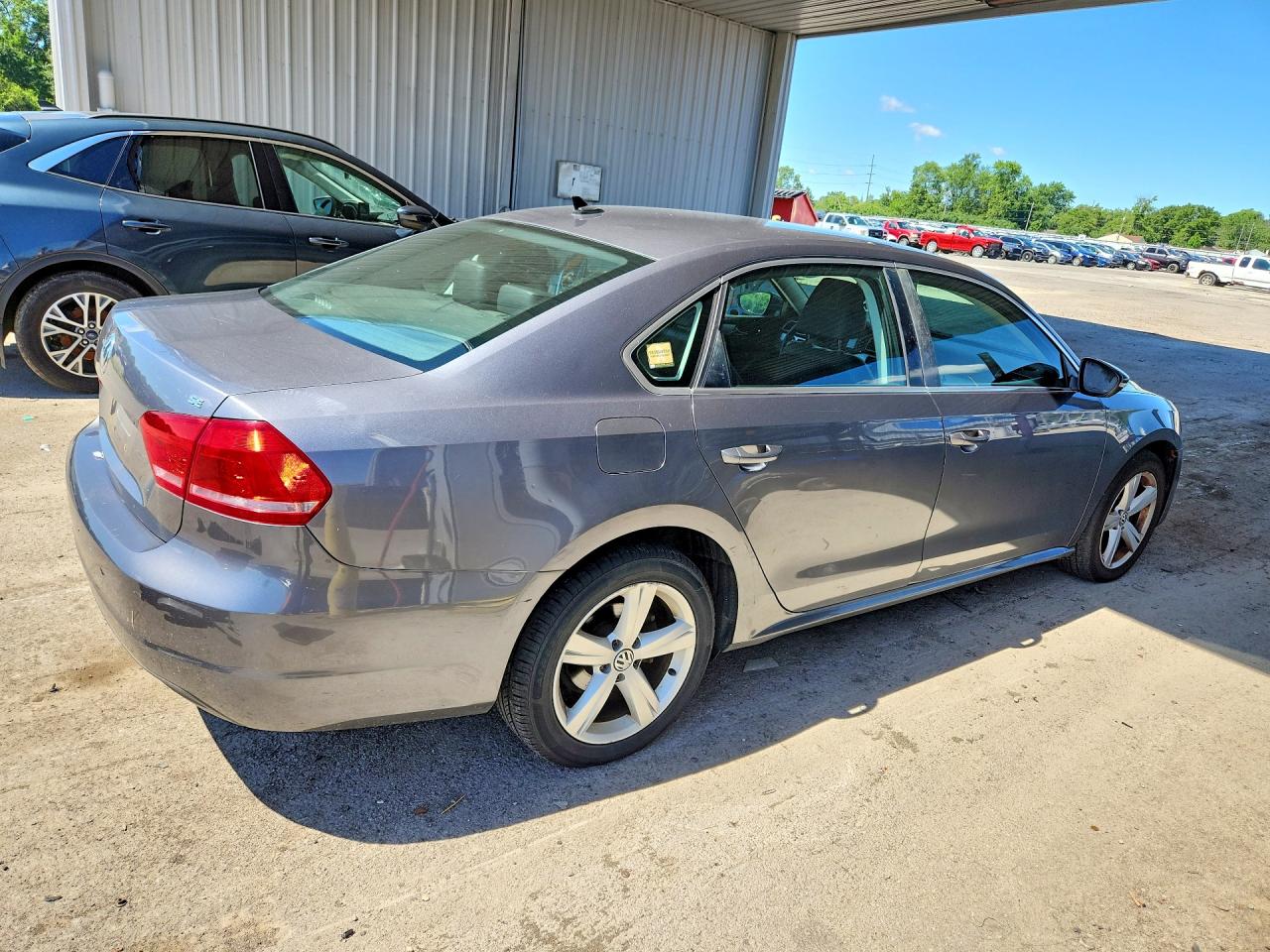 2012 VOLKSWAGEN PASSAT