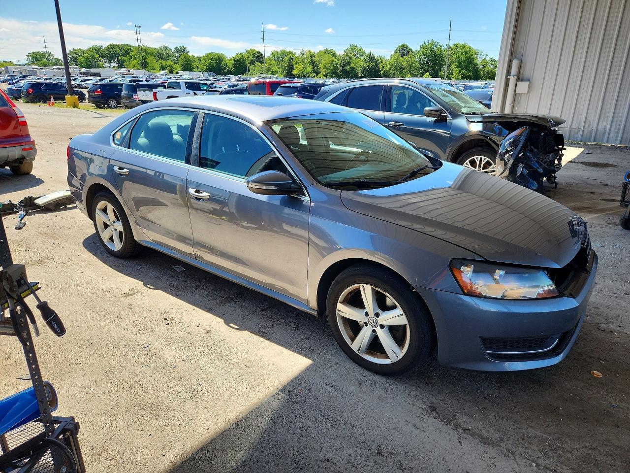 2012 VOLKSWAGEN PASSAT