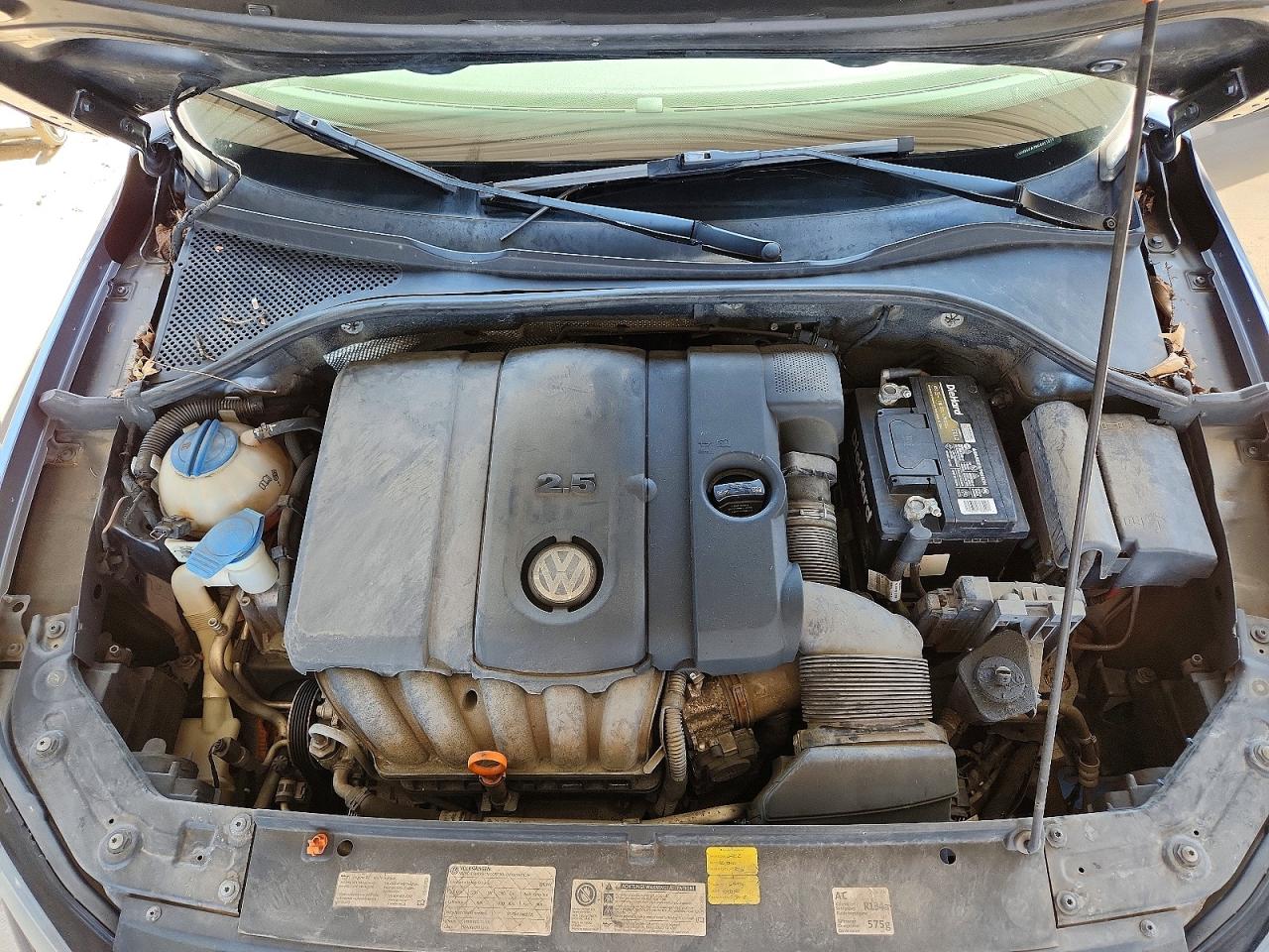 2012 VOLKSWAGEN PASSAT