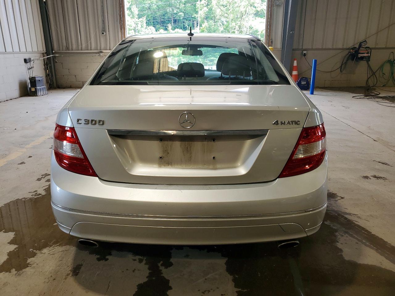 2011 MERCEDES-BENZ C-CLASS