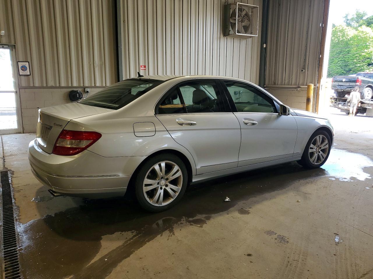 2011 MERCEDES-BENZ C-CLASS