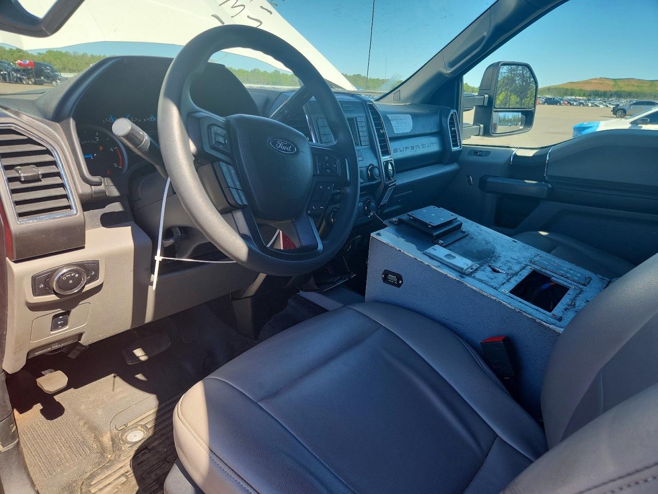 2017 FORD F550