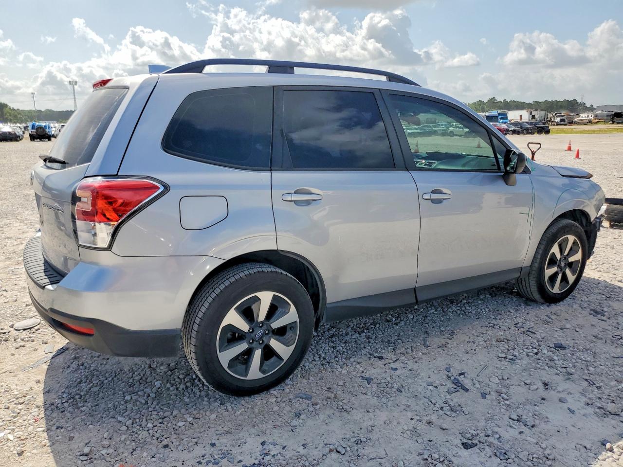 2018 SUBARU FORESTER