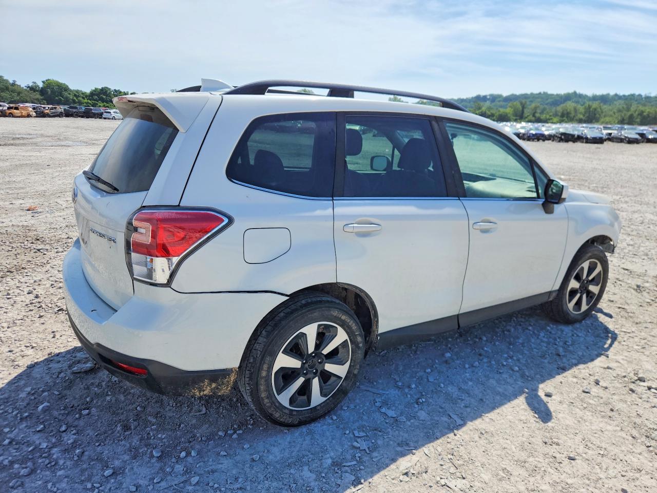 2018 SUBARU FORESTER