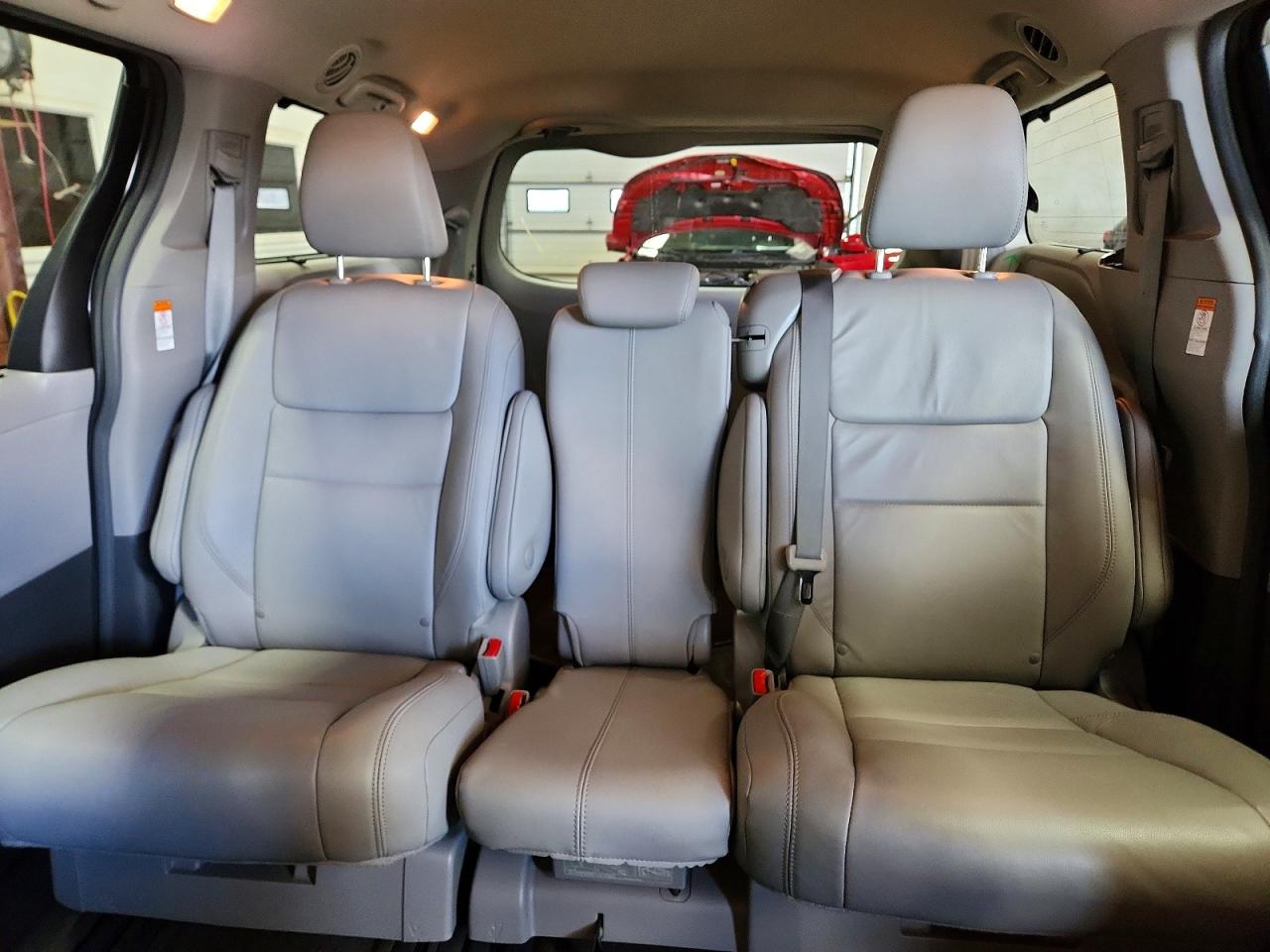 2018 TOYOTA SIENNA
