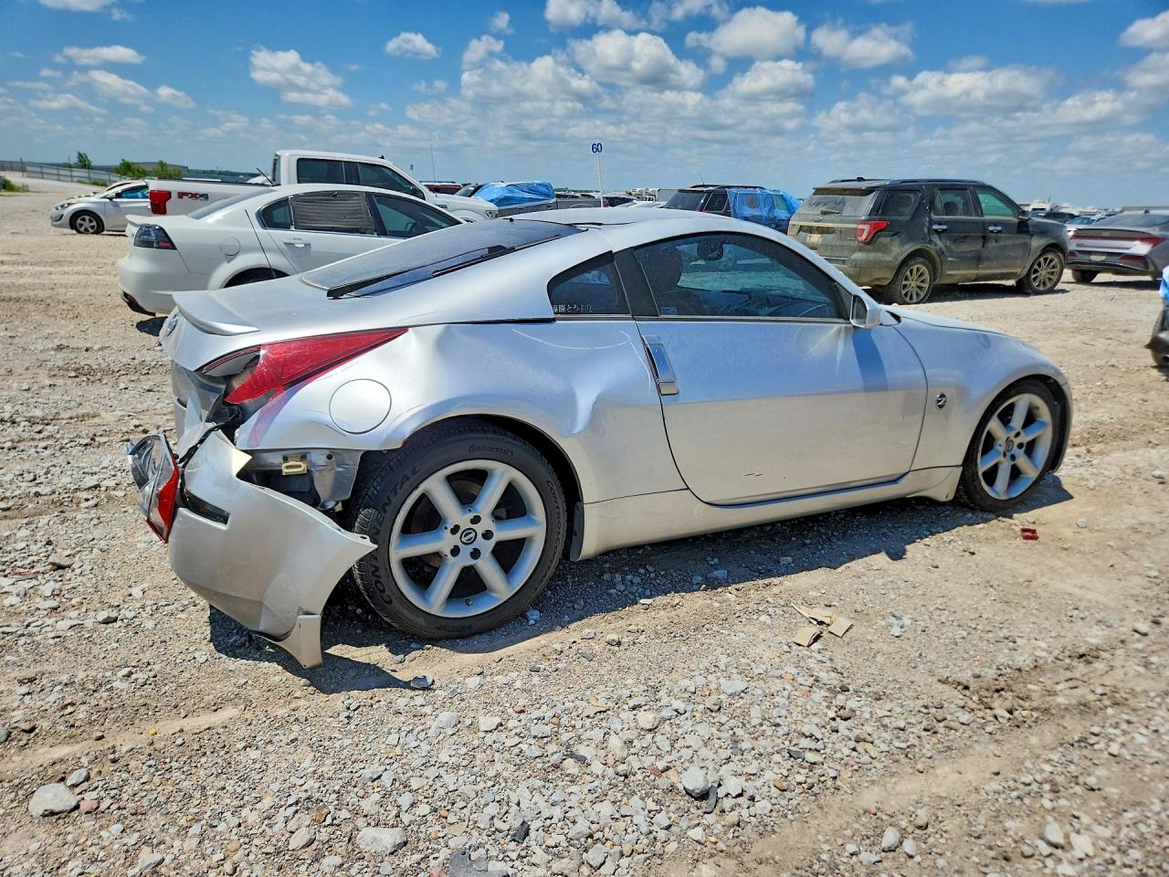 2004 NISSAN 350Z