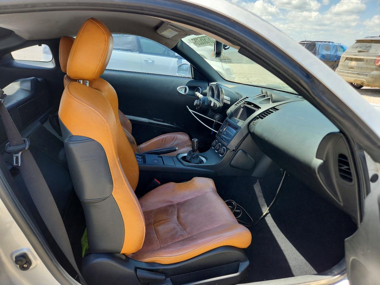 2004 NISSAN 350Z