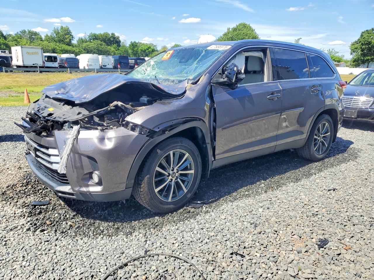 2019 TOYOTA HIGHLANDER