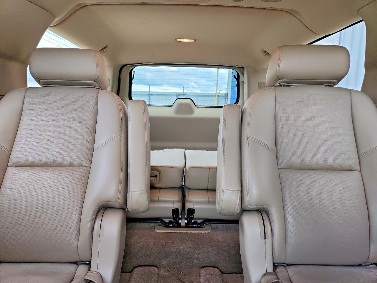 2010 CHEVROLET SUBURBAN