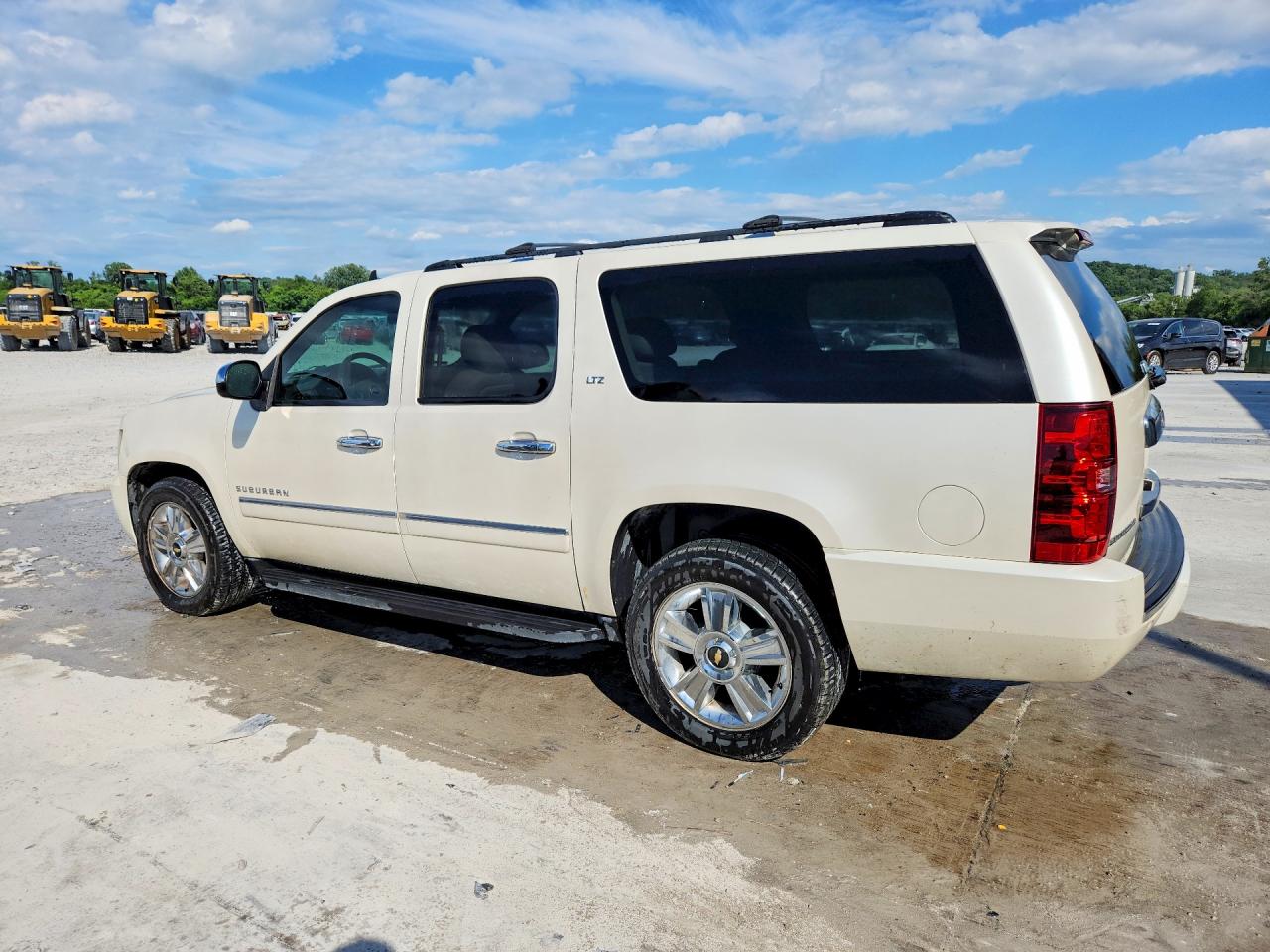 2010 CHEVROLET SUBURBAN