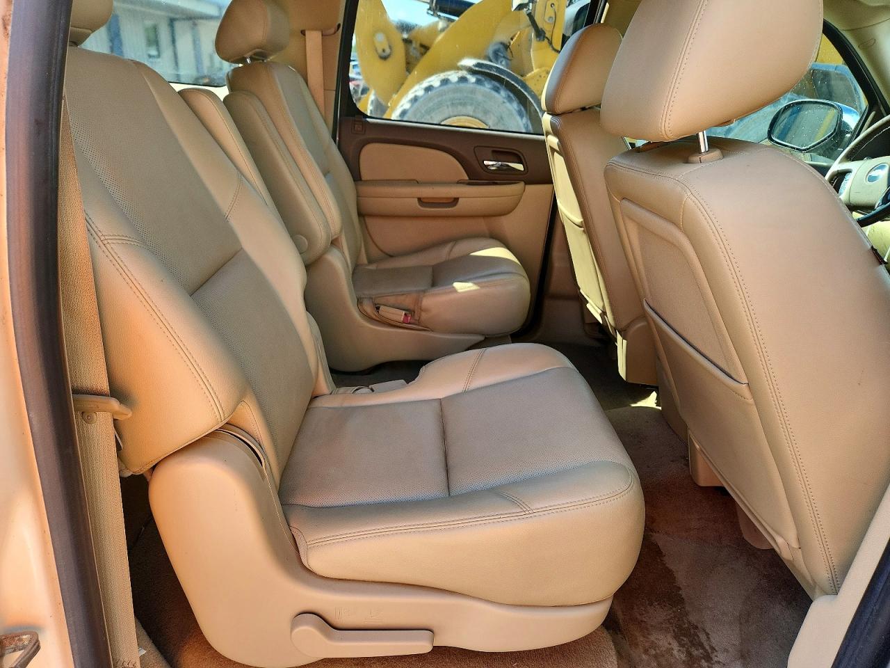 2010 CHEVROLET SUBURBAN