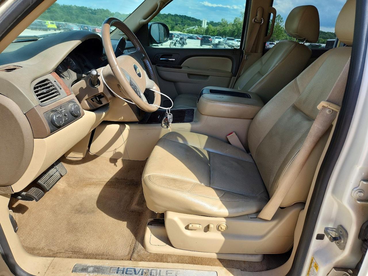 2010 CHEVROLET SUBURBAN