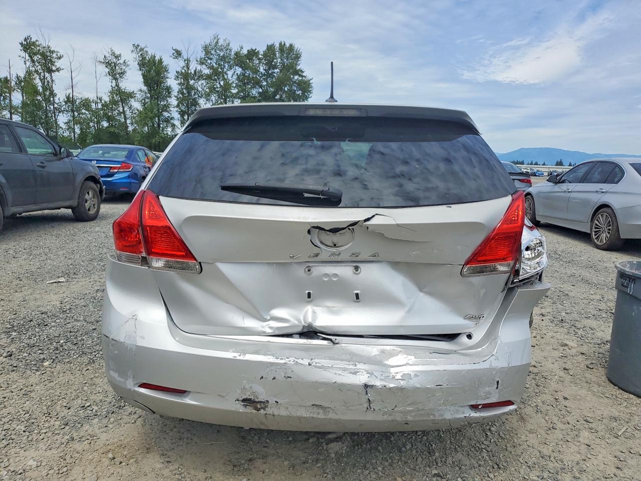 2010 TOYOTA VENZA