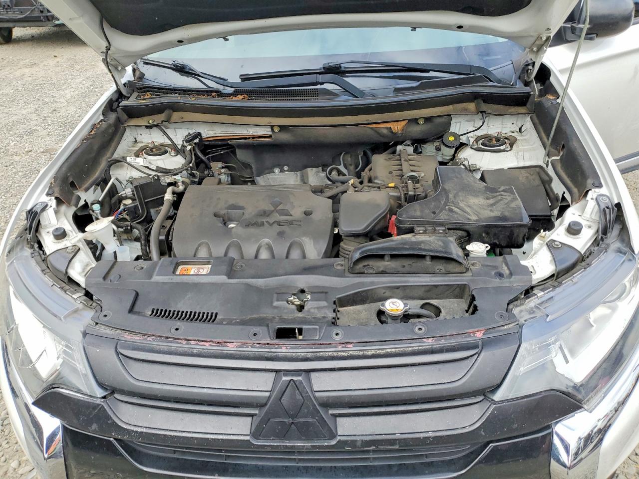 2016 MITSUBISHI OUTLANDER