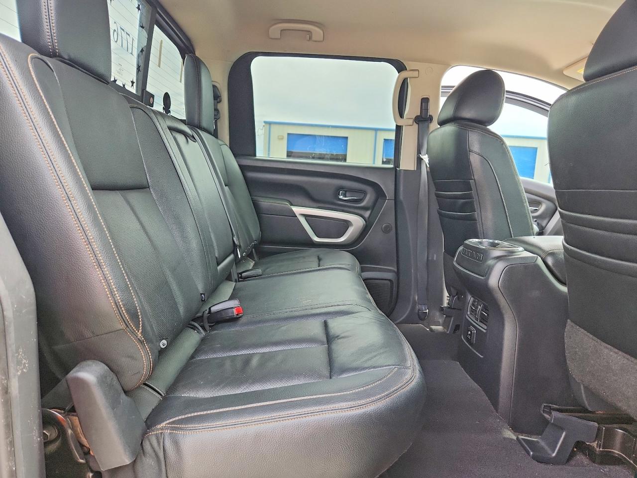 2017 NISSAN TITAN