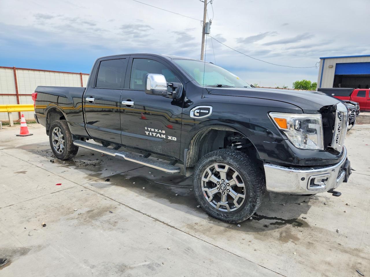 2017 NISSAN TITAN