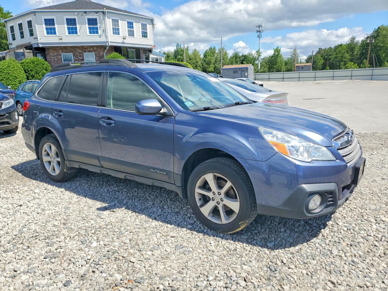 2014 SUBARU OUTBACK