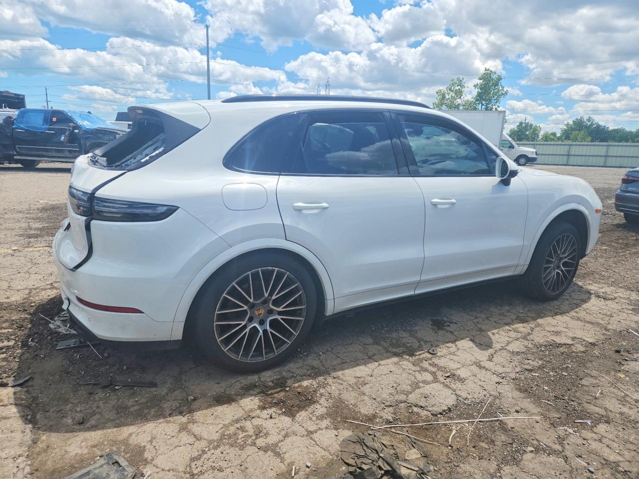 2023 PORSCHE CAYENNE