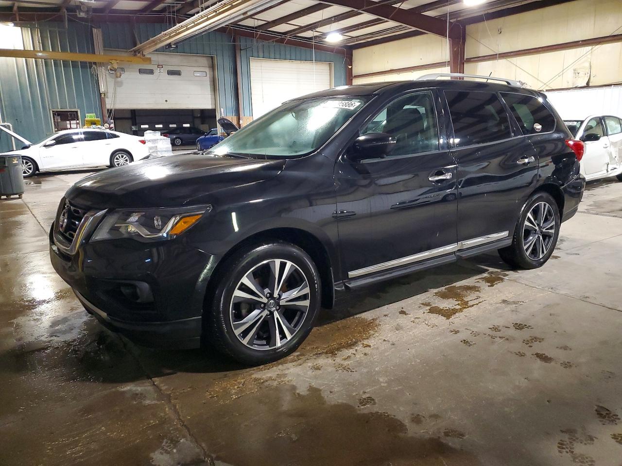 2017 NISSAN PATHFINDER