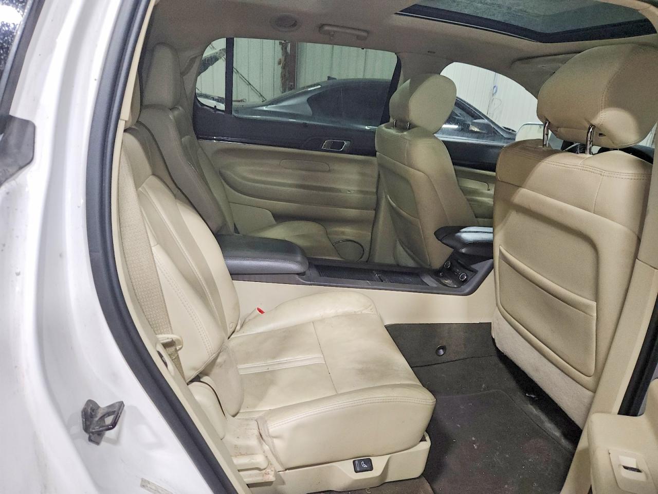 2013 LINCOLN MKT