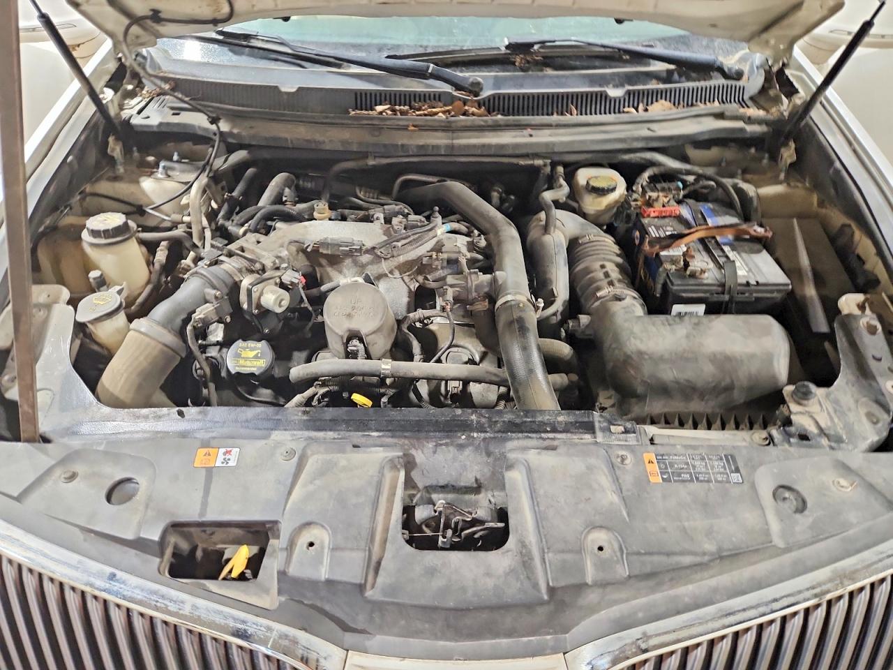 2013 LINCOLN MKT