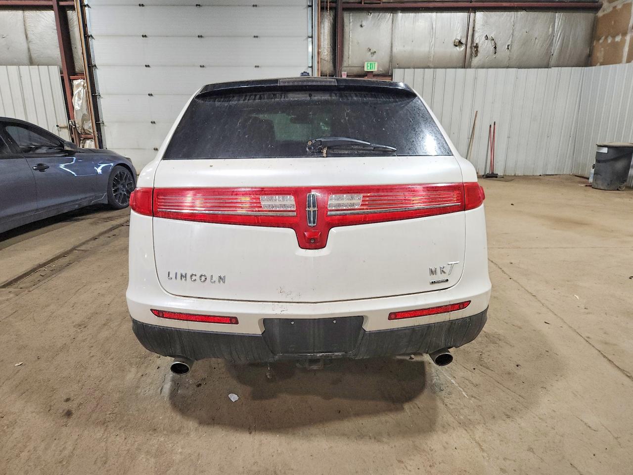2013 LINCOLN MKT