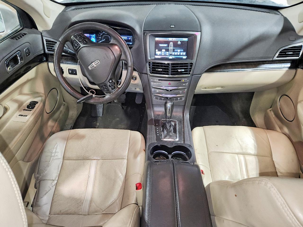 2013 LINCOLN MKT