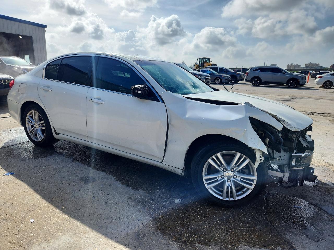 2011 INFINITI G37