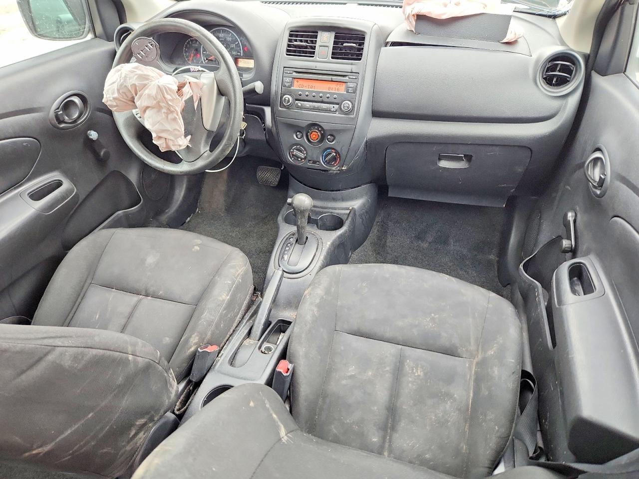2016 NISSAN VERSA