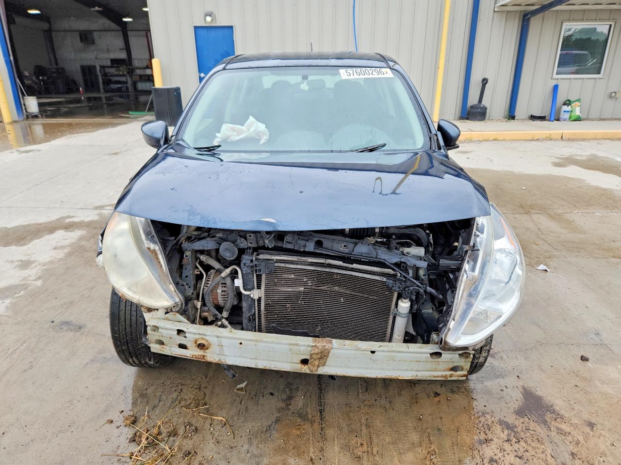 2016 NISSAN VERSA
