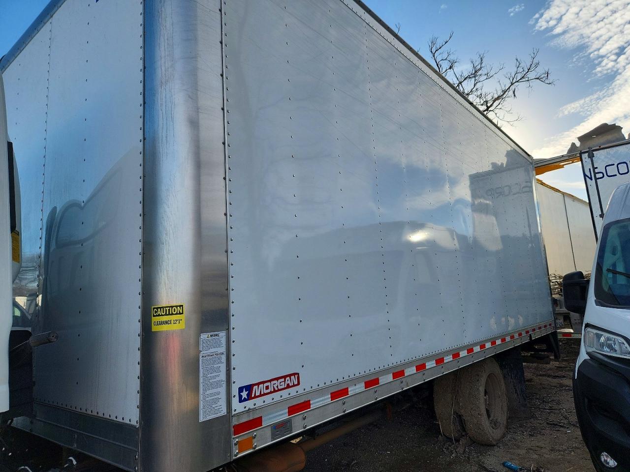 2023 ISUZU NPR