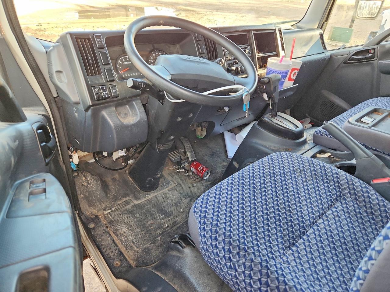 2023 ISUZU NPR
