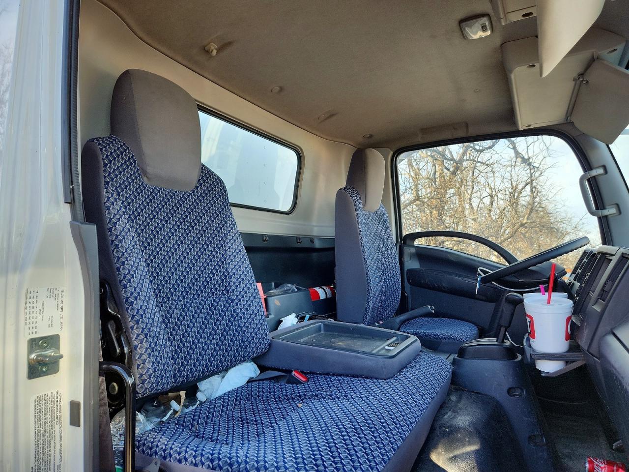 2023 ISUZU NPR