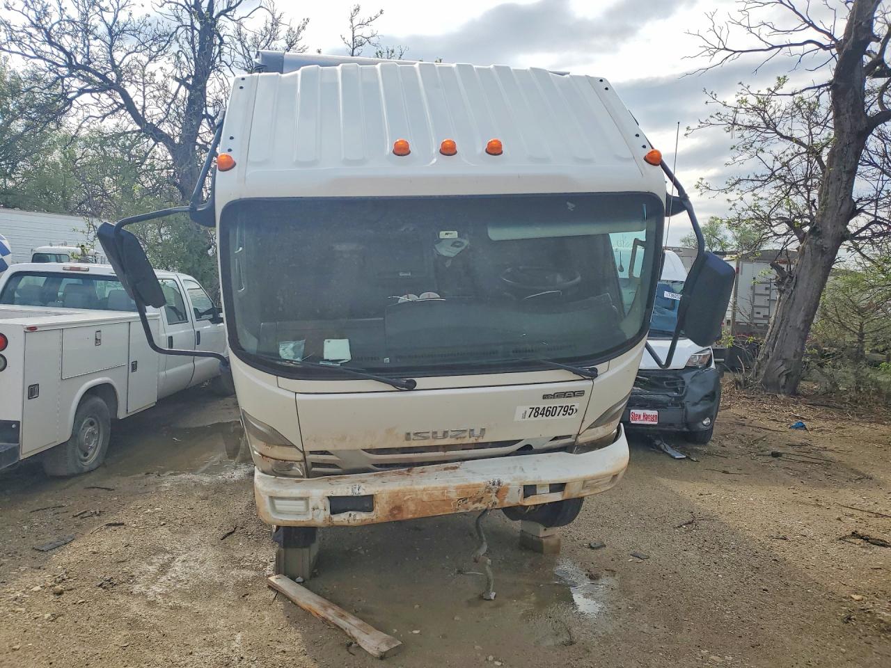 2023 ISUZU NPR