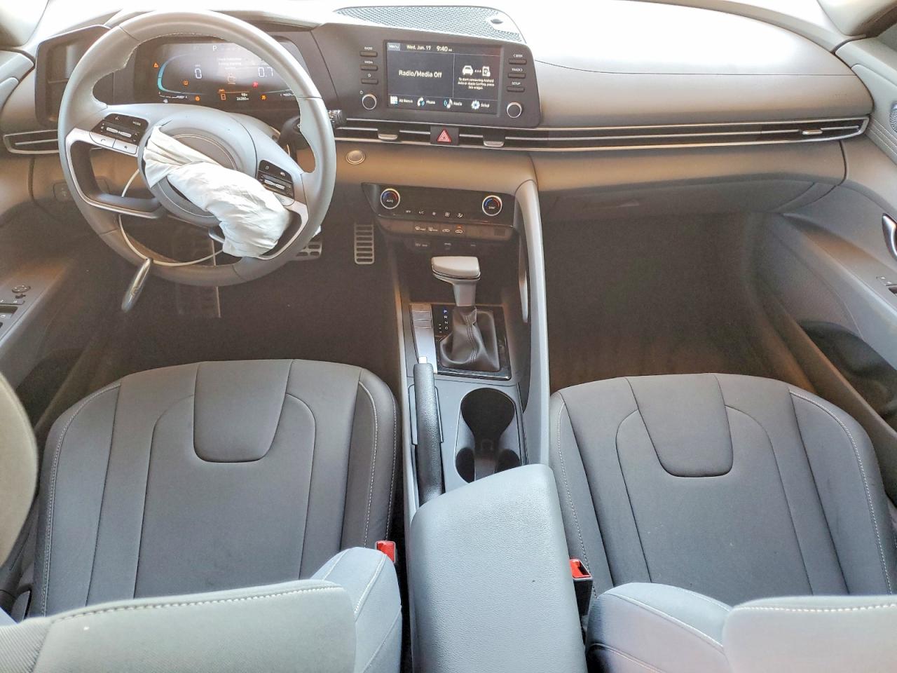 2025 HYUNDAI ELANTRA