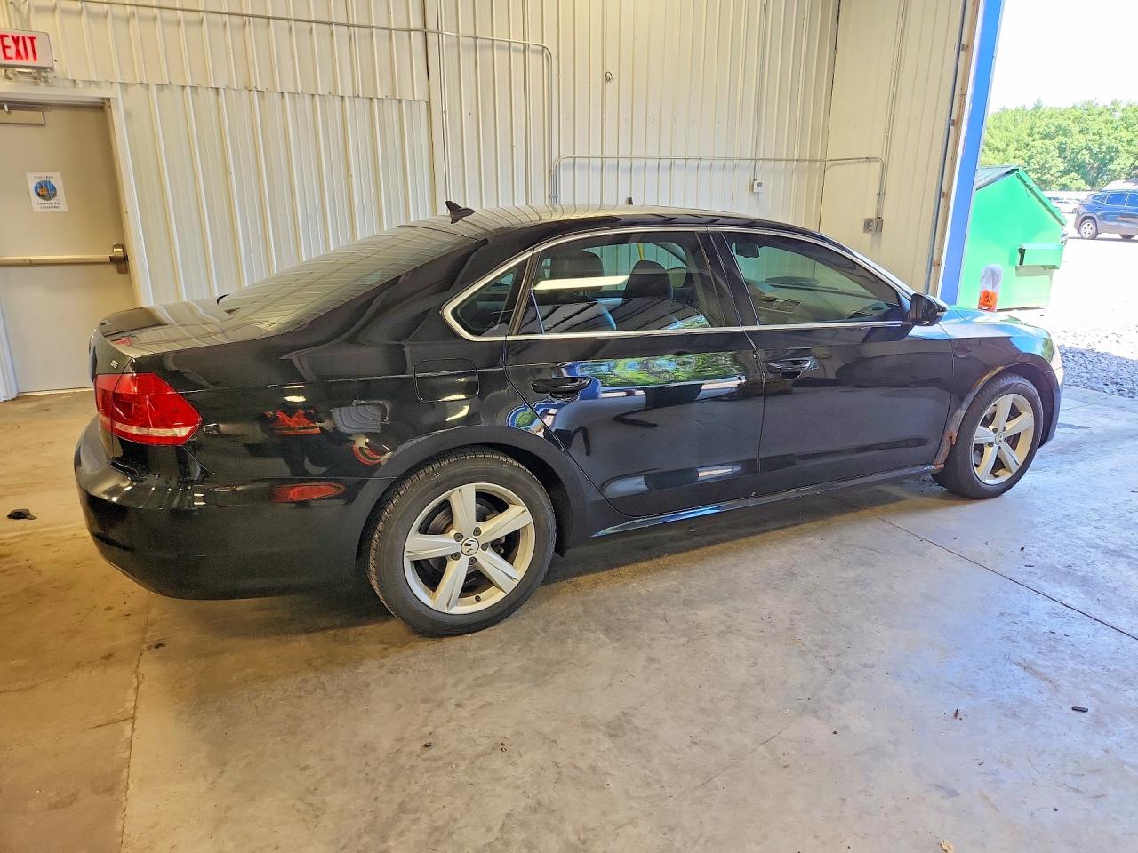 2012 VOLKSWAGEN PASSAT